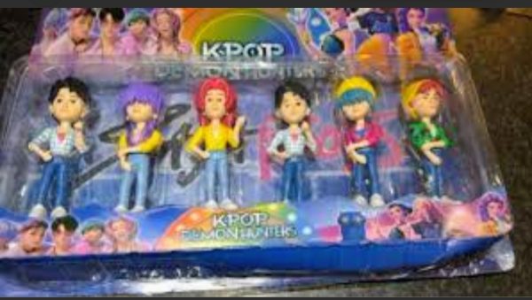 Screenshot_20260507_124301_Google~2 K-Pop Demon Hunters Mini Figure Set - Collectible Idol Action Figures